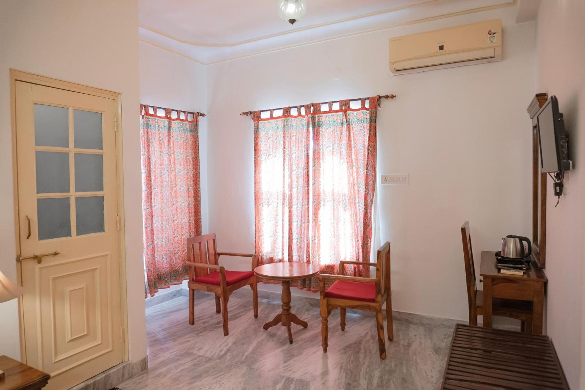 Hotel Pratap Bhawan Udaipur Exterior photo
